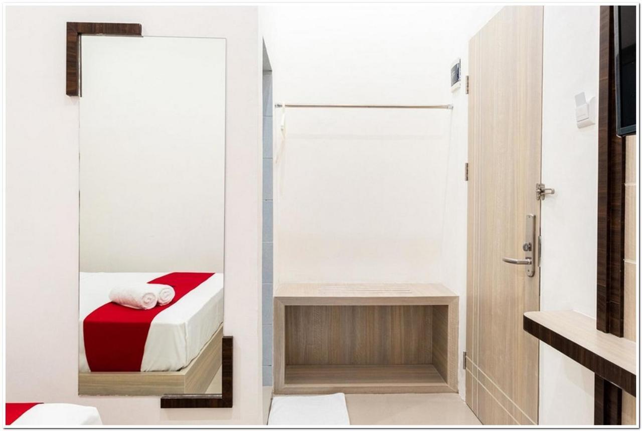 Reddoorz Plus @ Centrium Katamso Medan Exterior photo